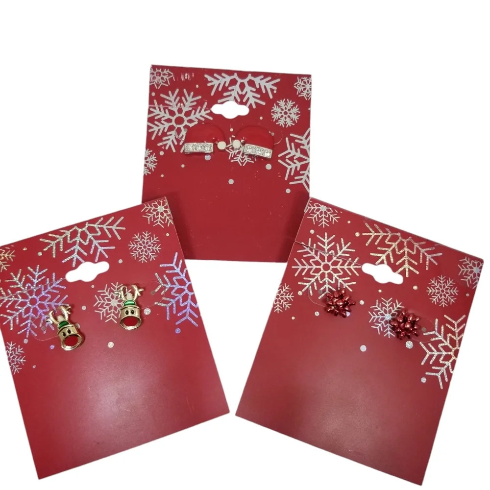 Kohls New In Package Festive Christmas Earrings Trio Bundle 25$